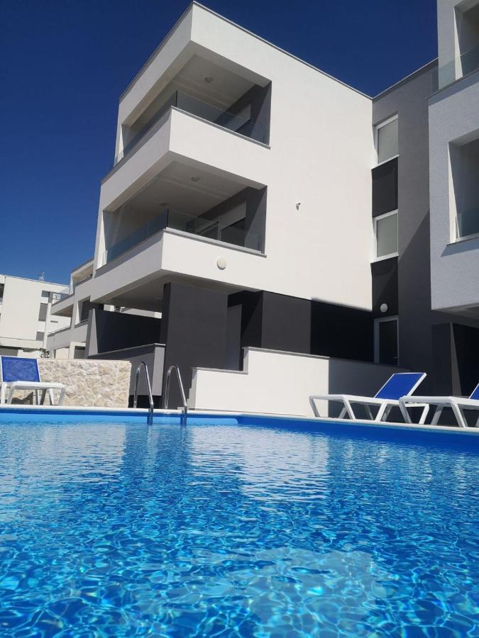 Villa Mateo Novalja Exterior photo