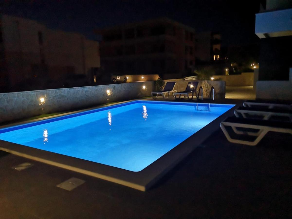 Villa Mateo Novalja Exterior photo