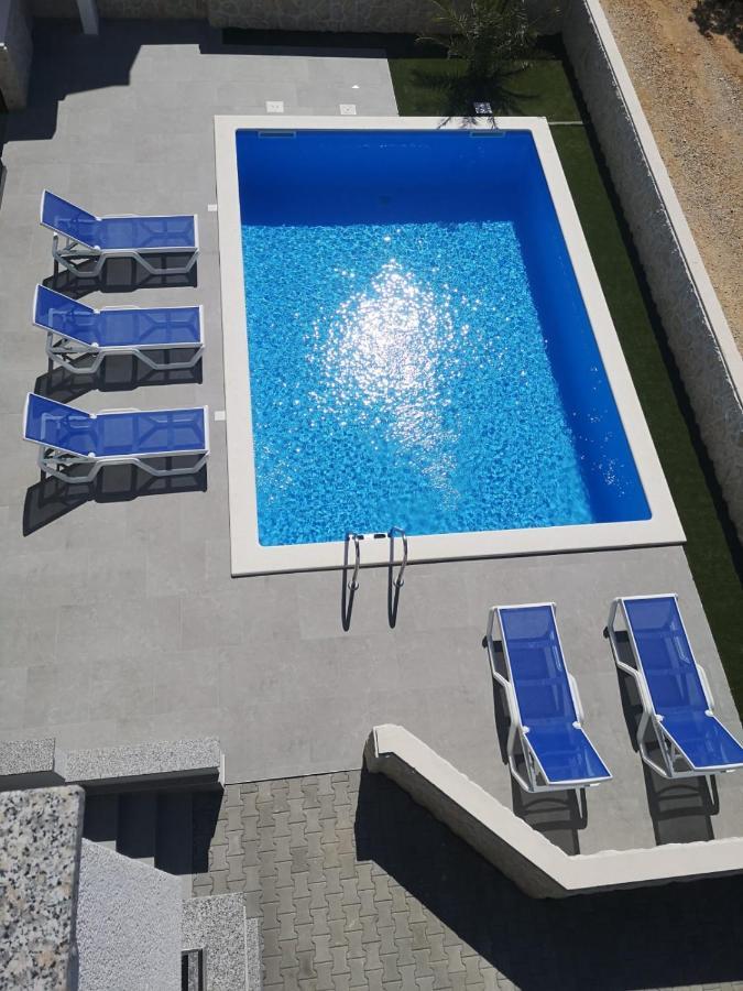 Villa Mateo Novalja Exterior photo