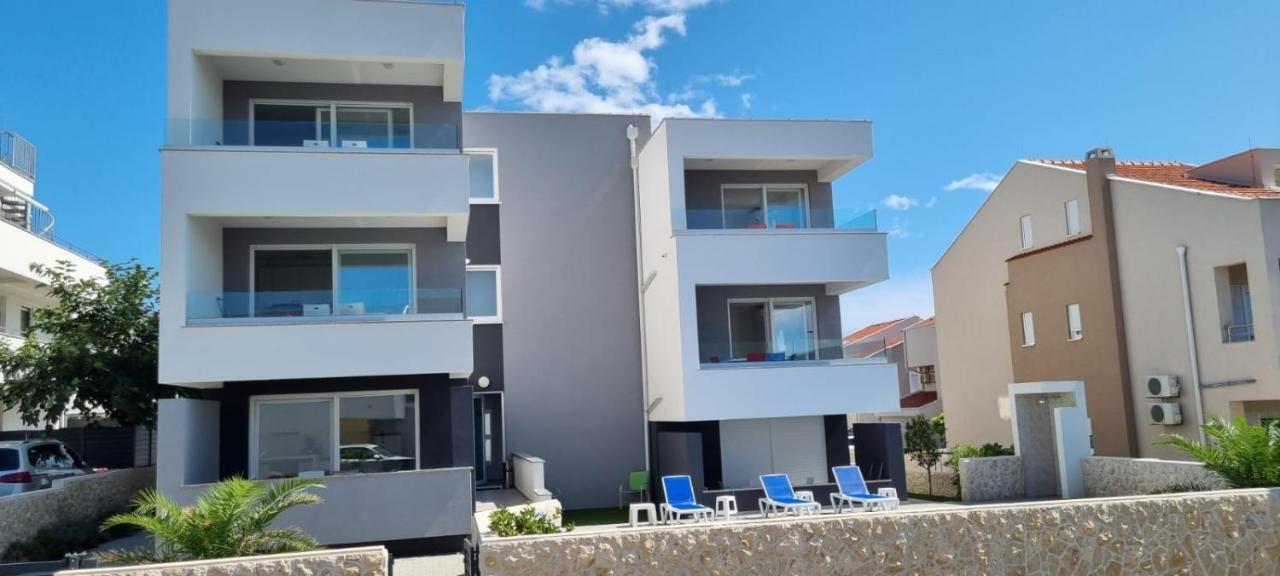 Villa Mateo Novalja Exterior photo